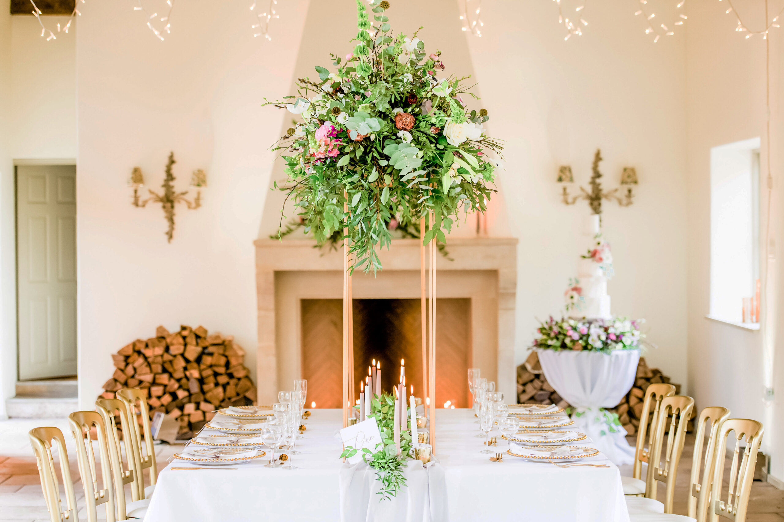 Floral-Table-Centrepiece-Ambience-Venue-Styling-Buckinghamshire