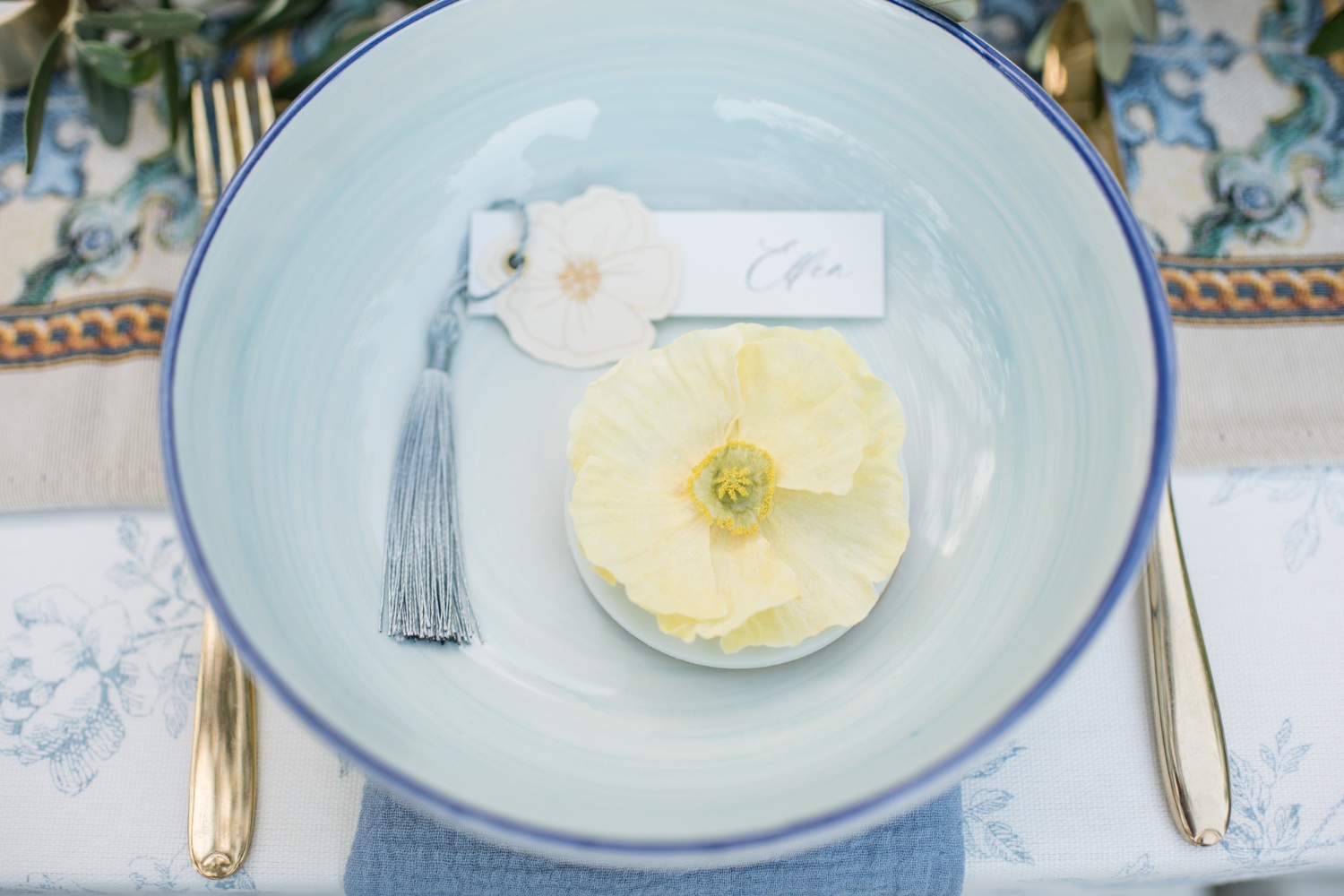 A romantic wedding table setting on the Amalfi Coast | Ambience Venue