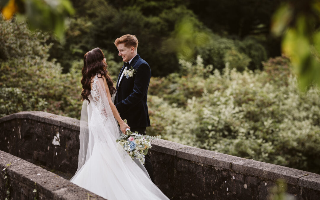 Choosing your decor and florals got you feeling overwhelmed?