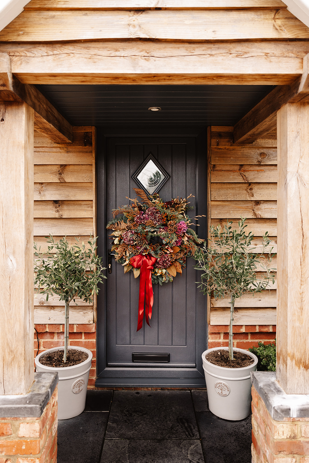 Ambience-Venue-Styling-Buckinghamshire-Festive-Wreath-Home-Styling-Christmas-Day