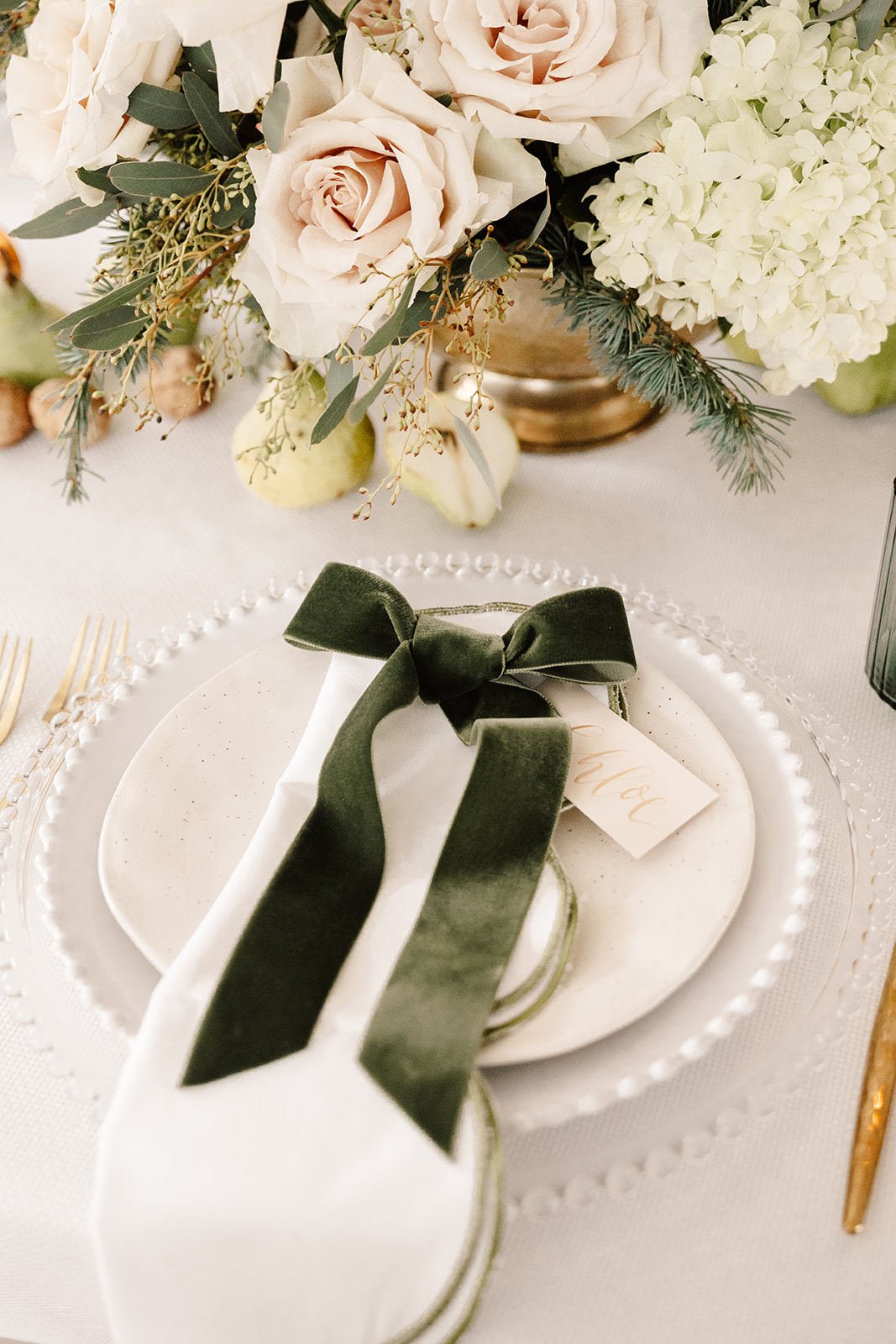 Ambience-Venue-Styling-Buckinghamshire-Trending-Stationery-Charger-Plates-Bespoke-Place-Cards-Bow-Trend.